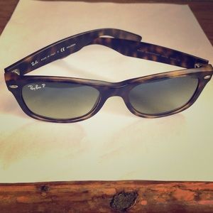 ‘New Wayfarer’ style Polarized Sunglasses